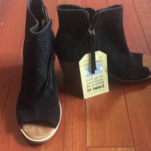 TOMS open toe heel